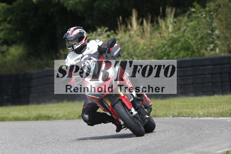 Archiv-2025/25 10.06.2025 MaxRacing ADR/Gruppe gruen/214